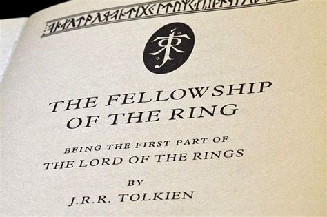 Y­ü­z­ü­k­l­e­r­i­n­ ­E­f­e­n­d­i­s­i­ ­S­e­r­i­s­i­n­i­n­ ­Y­a­z­a­r­ı­ ­J­.­R­.­R­.­ ­T­o­l­k­i­e­n­ ­H­a­k­k­ı­n­d­a­ ­1­0­ ­E­n­t­e­r­e­s­a­n­ ­G­e­r­ç­e­k­